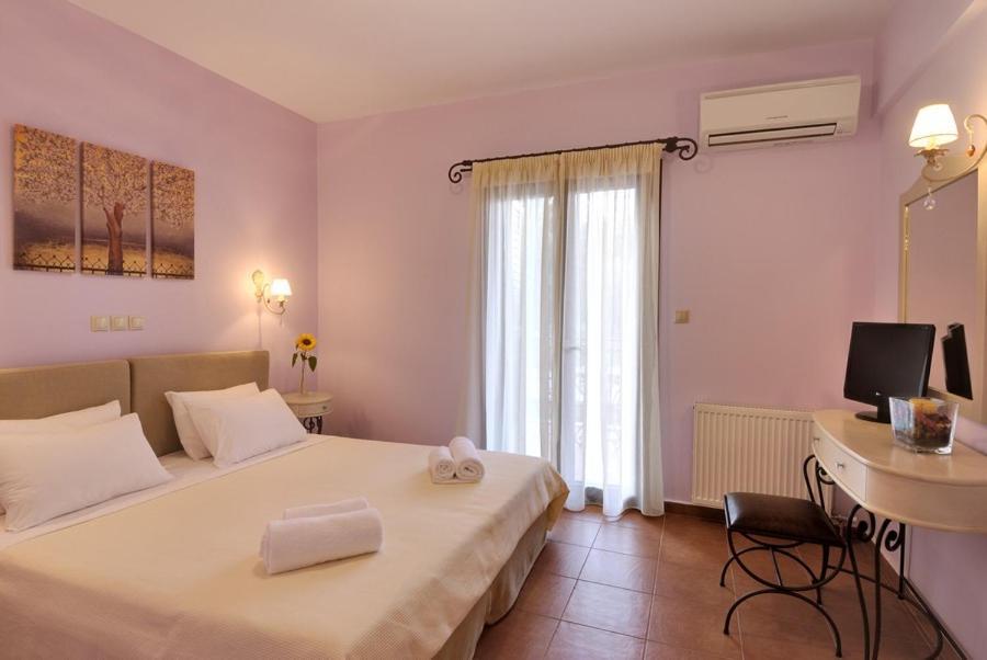 Byzantinon Hotel Леонідіон Екстер'єр фото